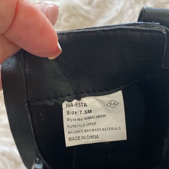New Mari A. Black boots - Picture 6 of 8